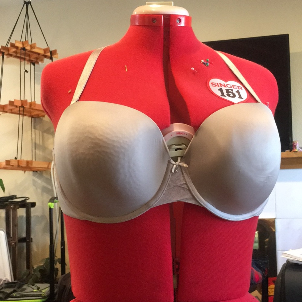 Victoria’s Secret Bra 38D